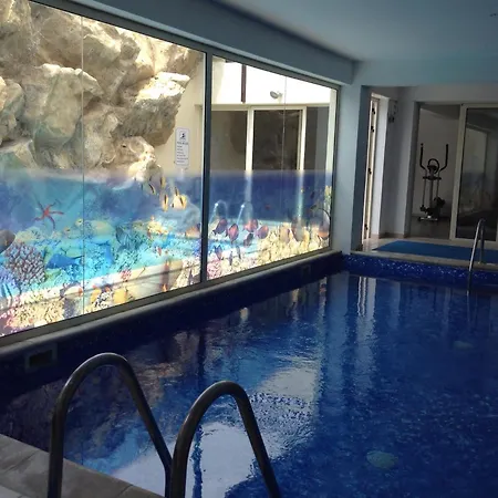 Apartament Pool View Studio, Shaded Balcony *