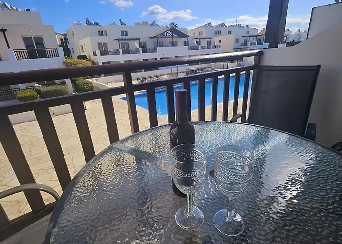 Pool View Studio, Shaded Balcony Apartament Peja