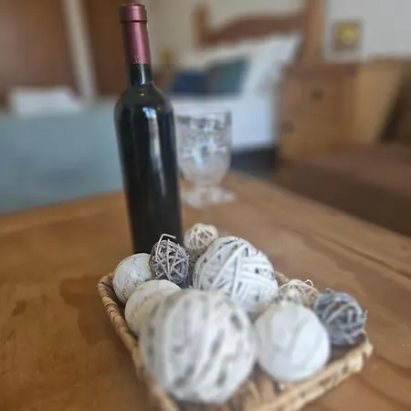 Pool View Studio, Shaded Balcony